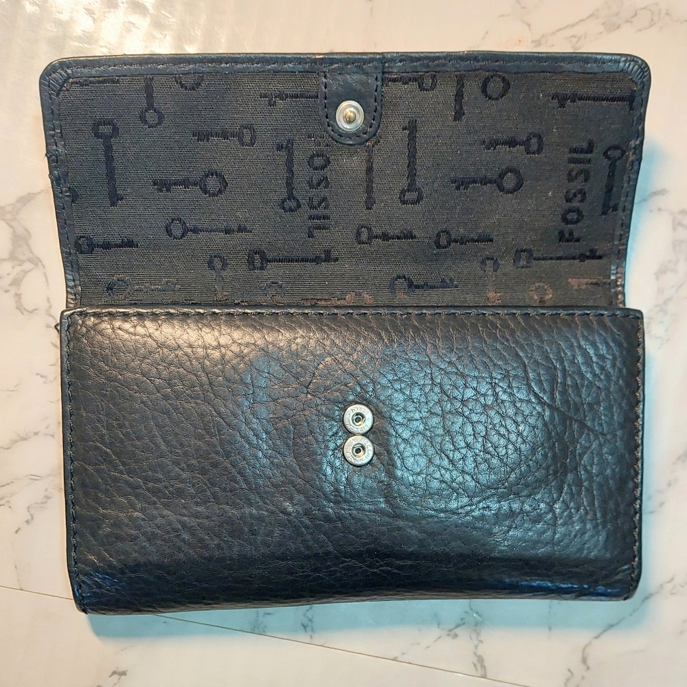Fossil Black Pebbled Leather Tri-fold Wallet - Picture 3 of 7
